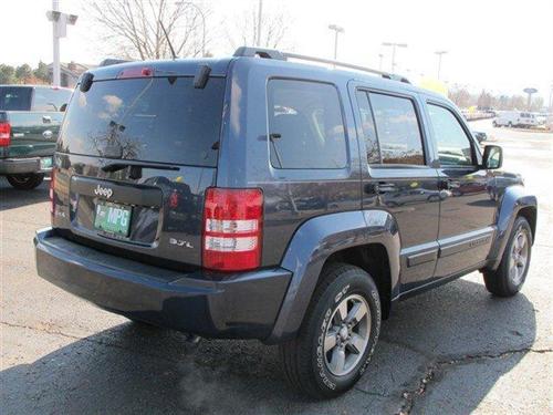 Jeep Liberty 2008 photo 2