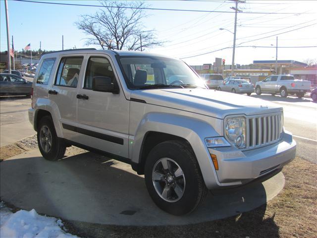 Jeep Liberty 2008 photo 2