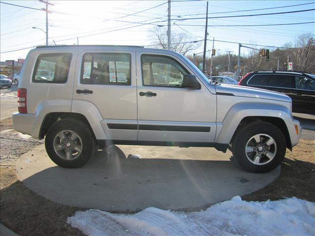 Jeep Liberty 2008 photo 3