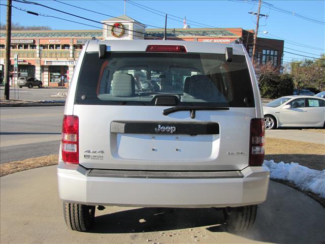Jeep Liberty 2008 photo 4