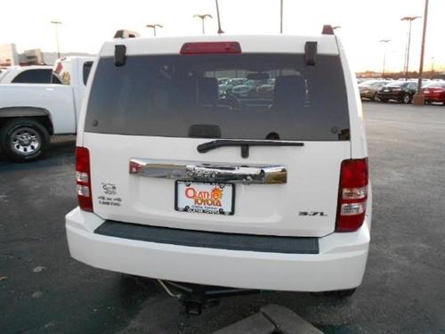 Jeep Liberty 2008 photo 2