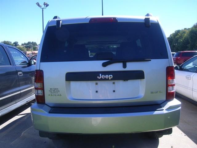Jeep Liberty 2008 photo 4