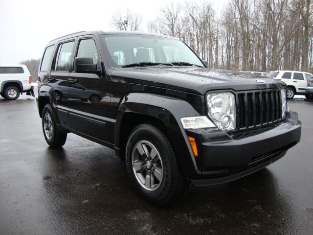 Jeep Liberty 2008 photo 2
