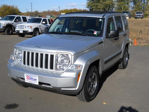 Jeep Liberty 2008 photo 2