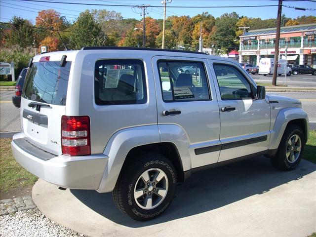 Jeep Liberty 2008 photo 3