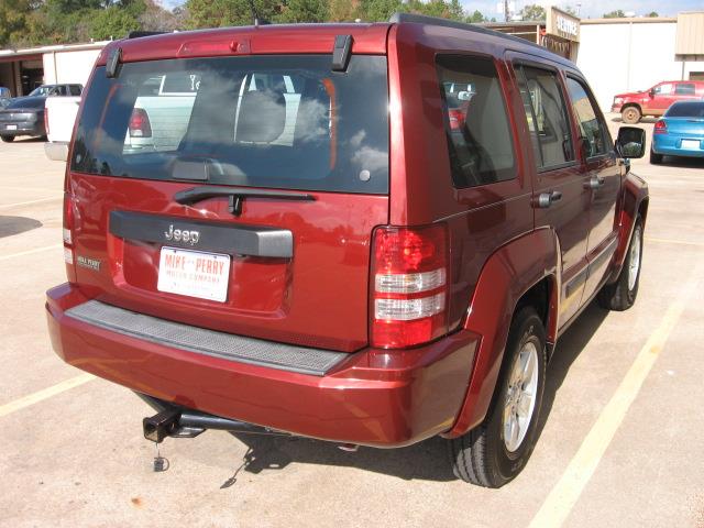 Jeep Liberty 2009 photo 2