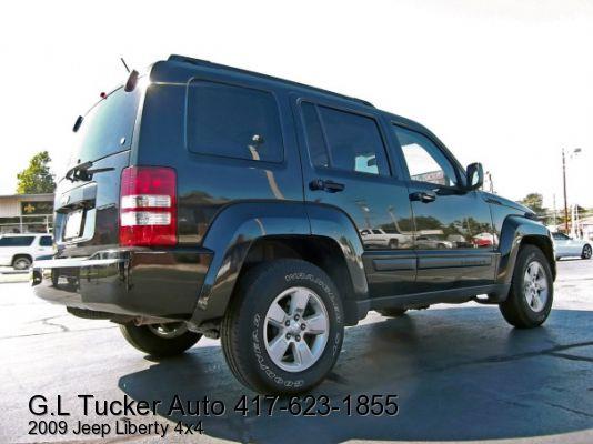Jeep Liberty SLT 25 SUV