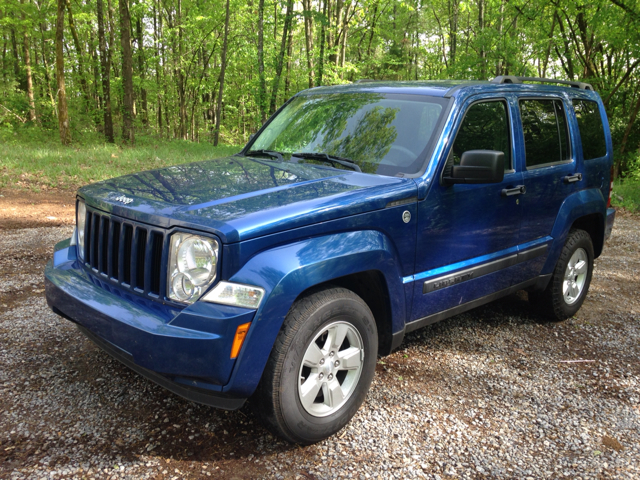 Jeep Liberty 2009 photo 2