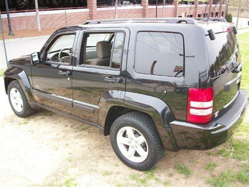 Jeep Liberty 2009 photo 2