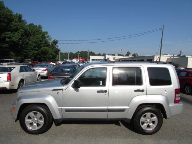 Jeep Liberty 2009 photo 3