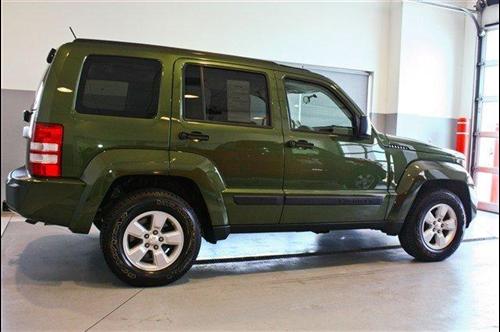 Jeep Liberty 2009 photo 4