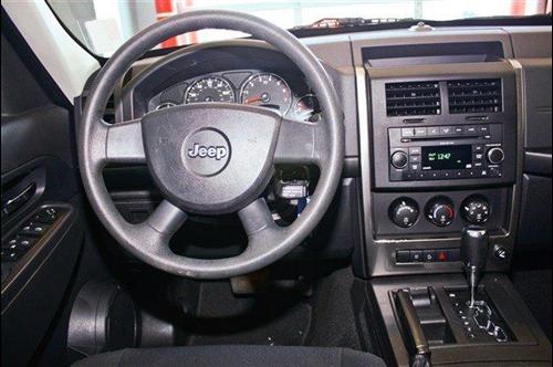 Jeep Liberty 2009 photo 2