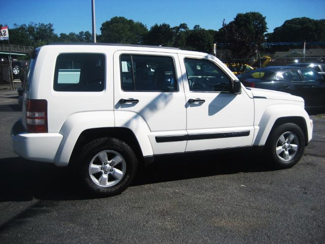 Jeep Liberty 2009 photo 1