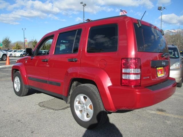 Jeep Liberty 2009 photo 2