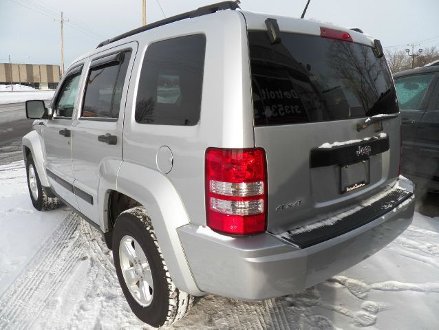 Jeep Liberty 2009 photo 2