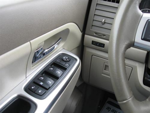 Jeep Liberty 2009 photo 2