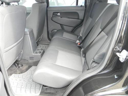 Jeep Liberty 2009 photo 2