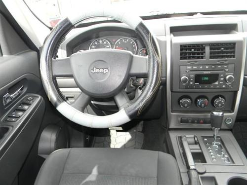 Jeep Liberty 2009 photo 3