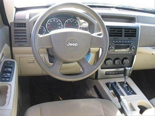 Jeep Liberty 2009 photo 1