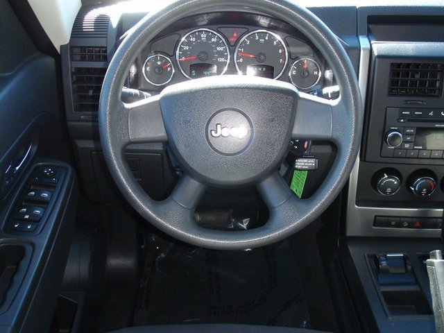 Jeep Liberty 2009 photo 1
