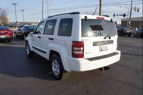 Jeep Liberty 2009 photo 2