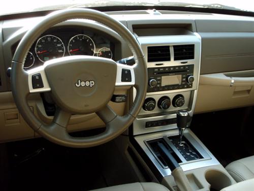 Jeep Liberty 2009 photo 2
