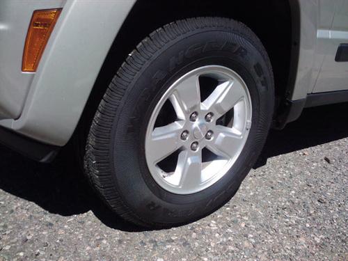 Jeep Liberty 2009 photo 3