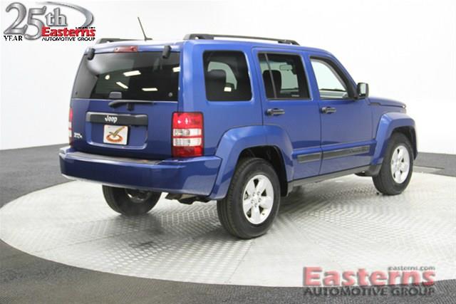 Jeep Liberty 2009 photo 4