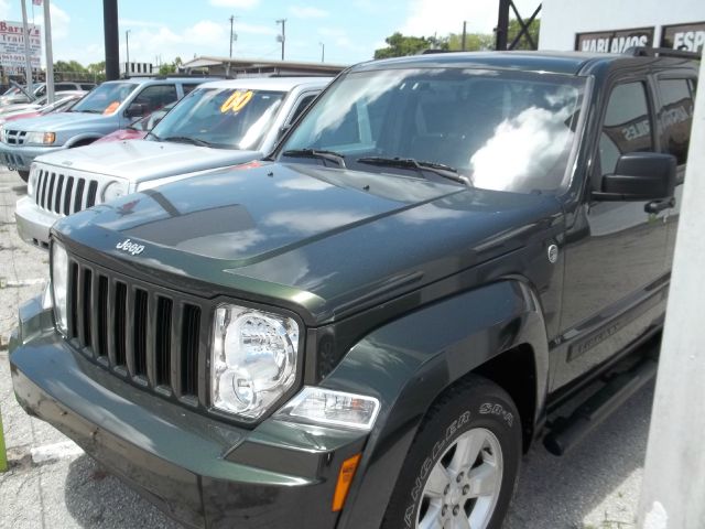 Jeep Liberty 2010 photo 2