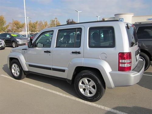 Jeep Liberty 2010 photo 1