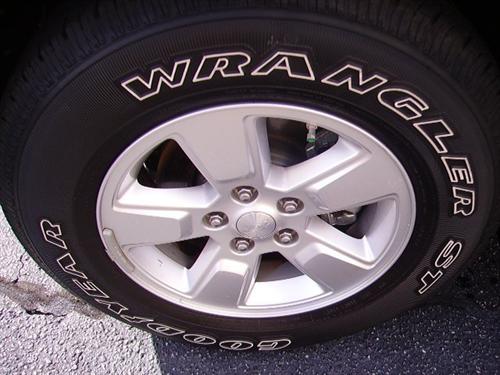 Jeep Liberty 2010 photo 1