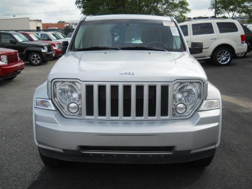 Jeep Liberty 2010 photo 3