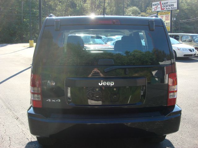 Jeep Liberty 2010 photo 1