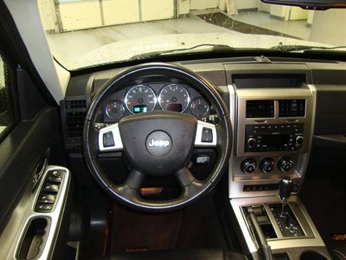 Jeep Liberty 2010 photo 3