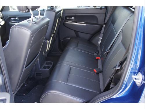 Jeep Liberty 2010 photo 3