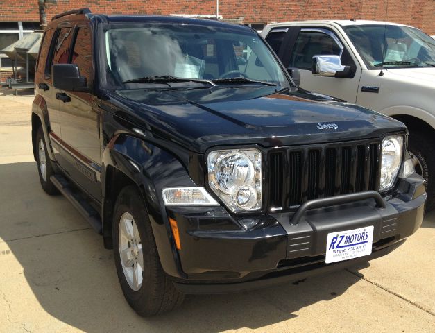 Jeep Liberty 2010 photo 4