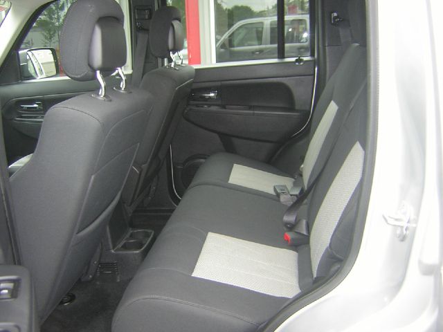 Jeep Liberty 2010 photo 1