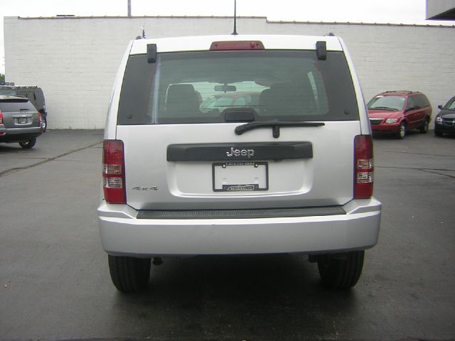 Jeep Liberty 2010 photo 3
