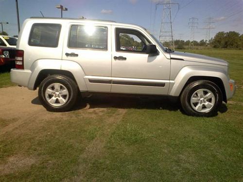 Jeep Liberty 2010 photo 1