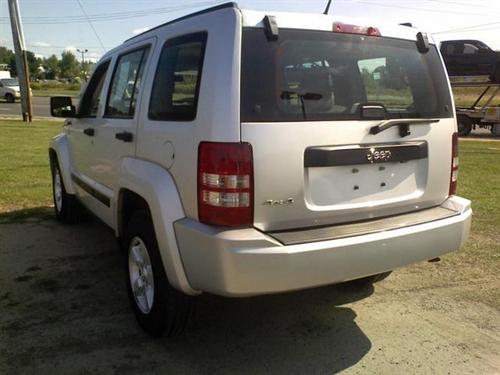 Jeep Liberty 2010 photo 2