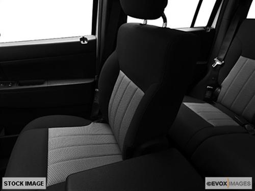 Jeep Liberty 2010 photo 4
