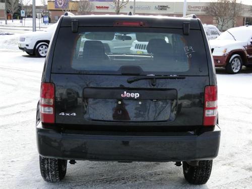 Jeep Liberty 2010 photo 1