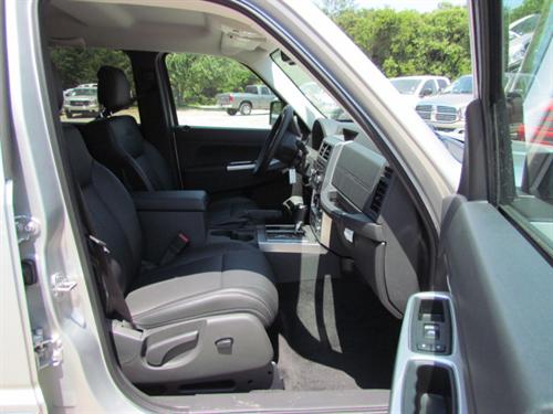 Jeep Liberty 2010 photo 1