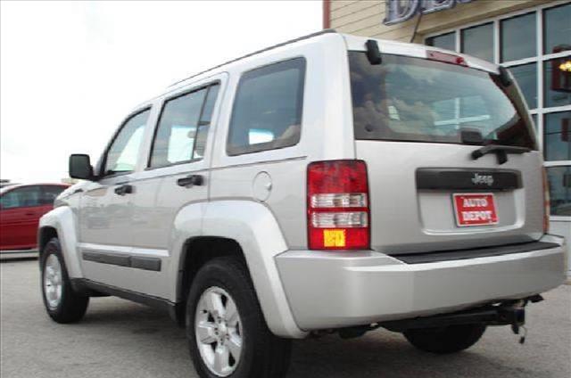 Jeep Liberty 2010 photo 5