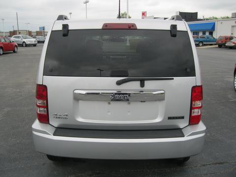 Jeep Liberty 2010 photo 1