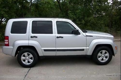 Jeep Liberty 2010 photo 1