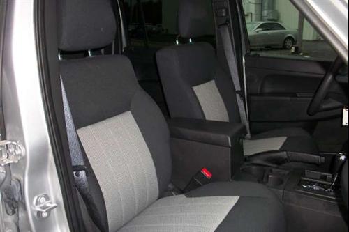Jeep Liberty 2010 photo 2