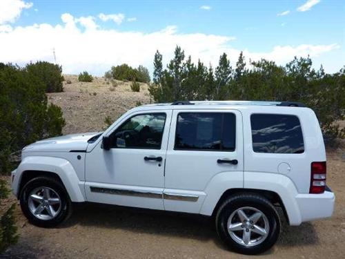 Jeep Liberty 2010 photo 3