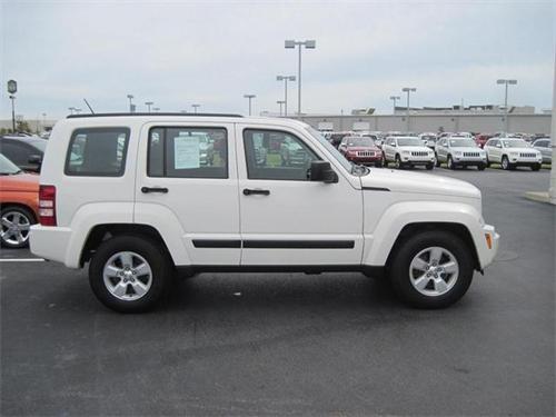 Jeep Liberty 2010 photo 1