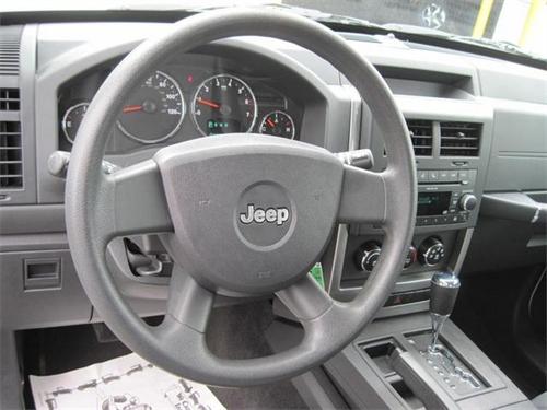 Jeep Liberty 2010 photo 3